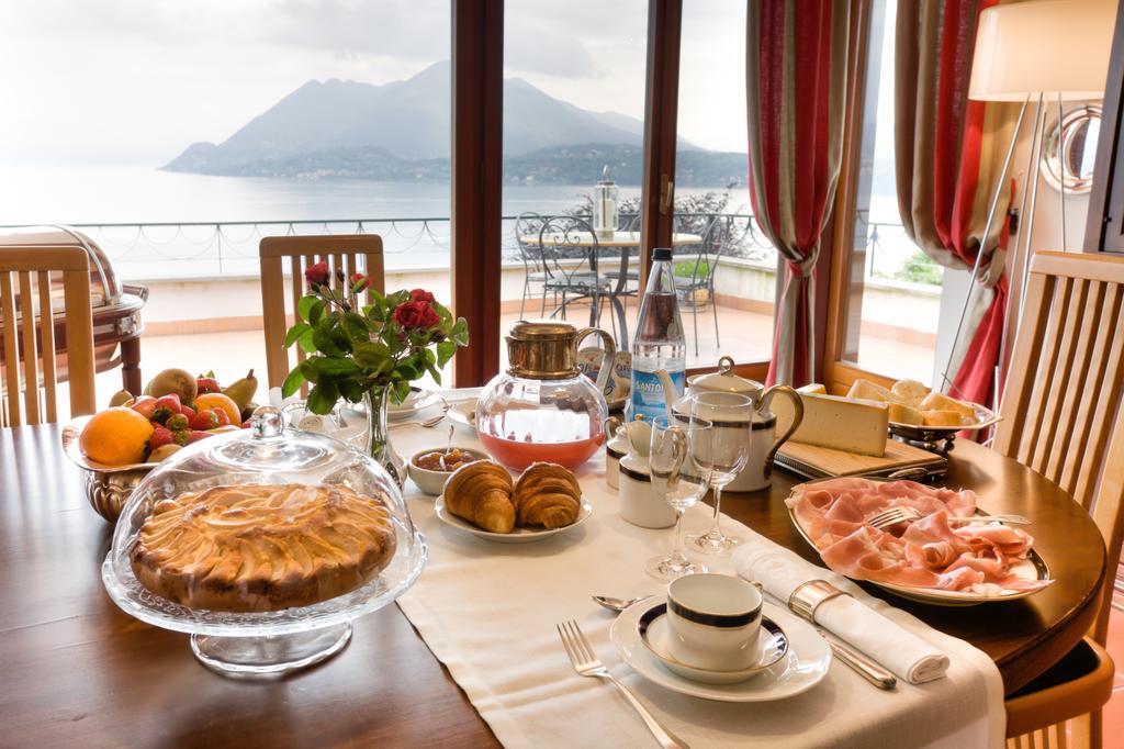 La Volpe Dorata Acomodação com café da manhã Stresa Exterior foto